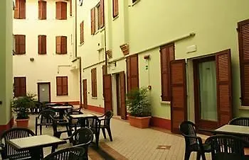 Mantegna Stazione Mantova