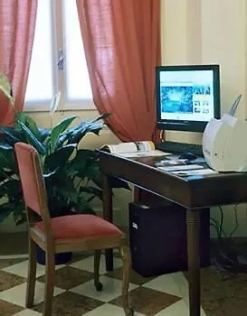 Hotel Mantegna Stazione 3*