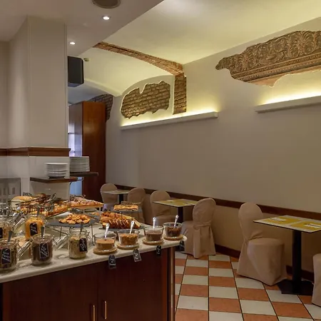 Mantegna Stazione Hotel 3*