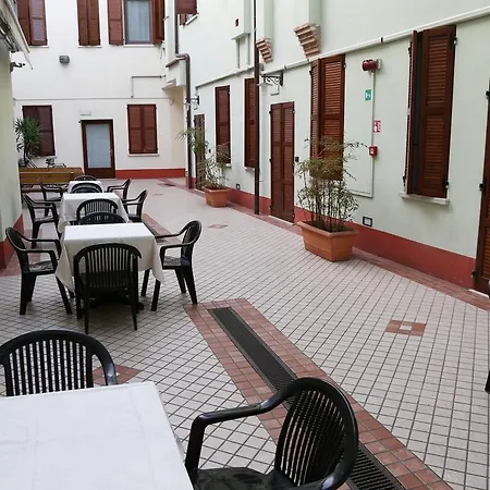 Mantegna Stazione Hotel