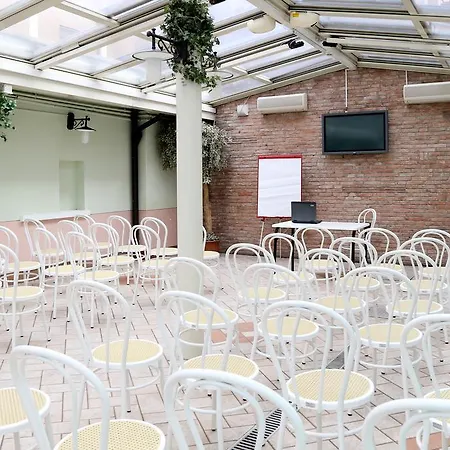Mantegna Stazione Hotel 3*