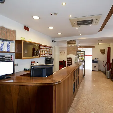 Hotel Mantegna Stazione Mantova