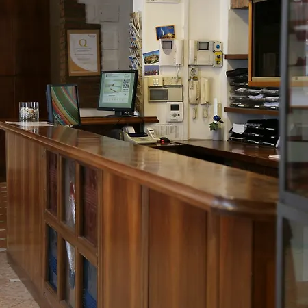Mantegna Stazione Hotel 3*
